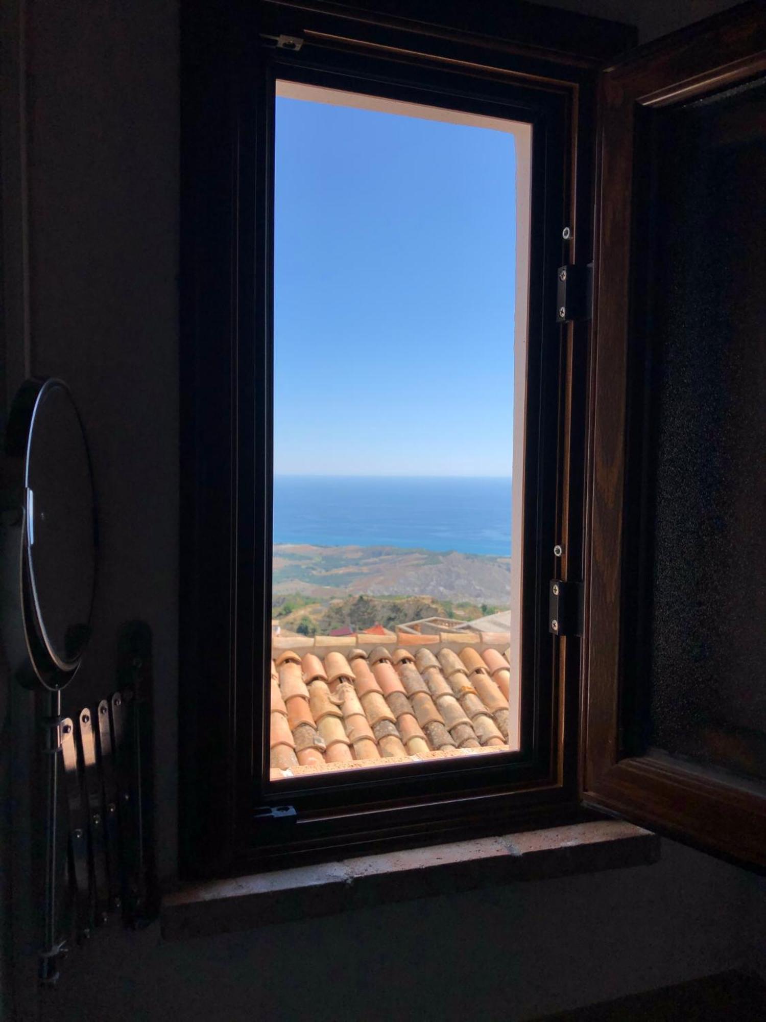 Perla Del Borgo Bed And Breakfast 圣卡泰里纳德洛约尼奥 外观 照片