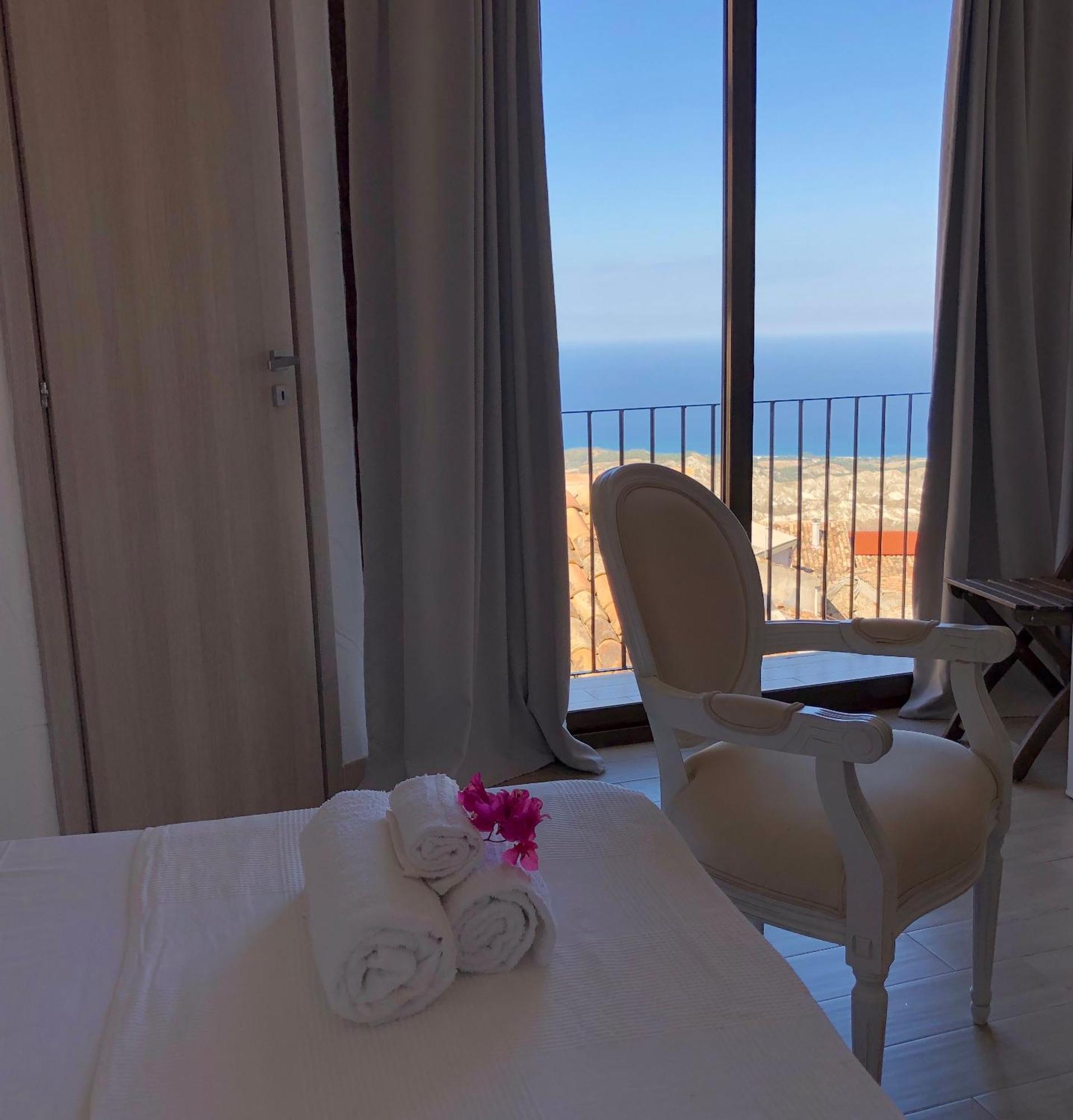 Perla Del Borgo Bed And Breakfast 圣卡泰里纳德洛约尼奥 外观 照片