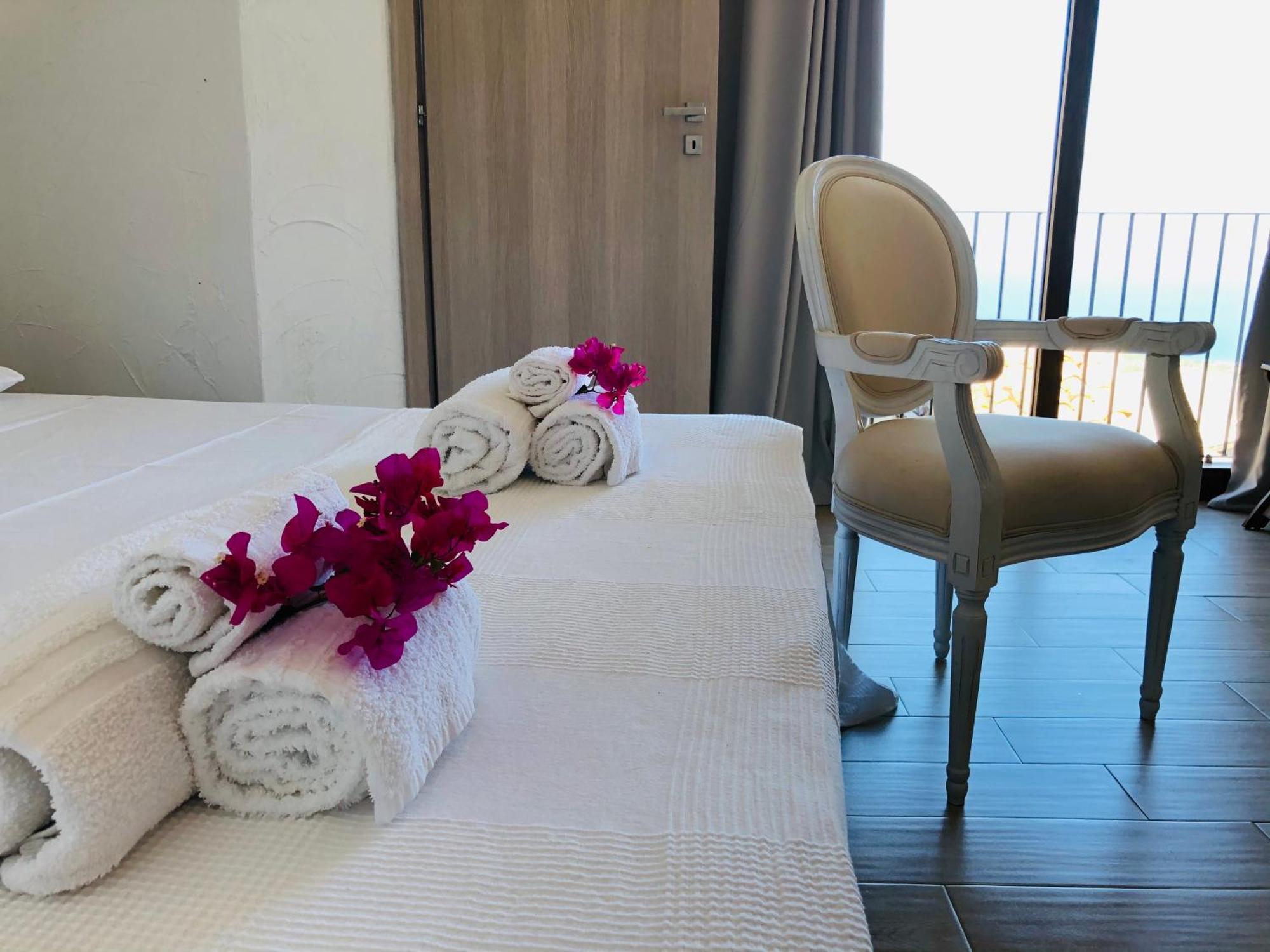 Perla Del Borgo Bed And Breakfast 圣卡泰里纳德洛约尼奥 外观 照片