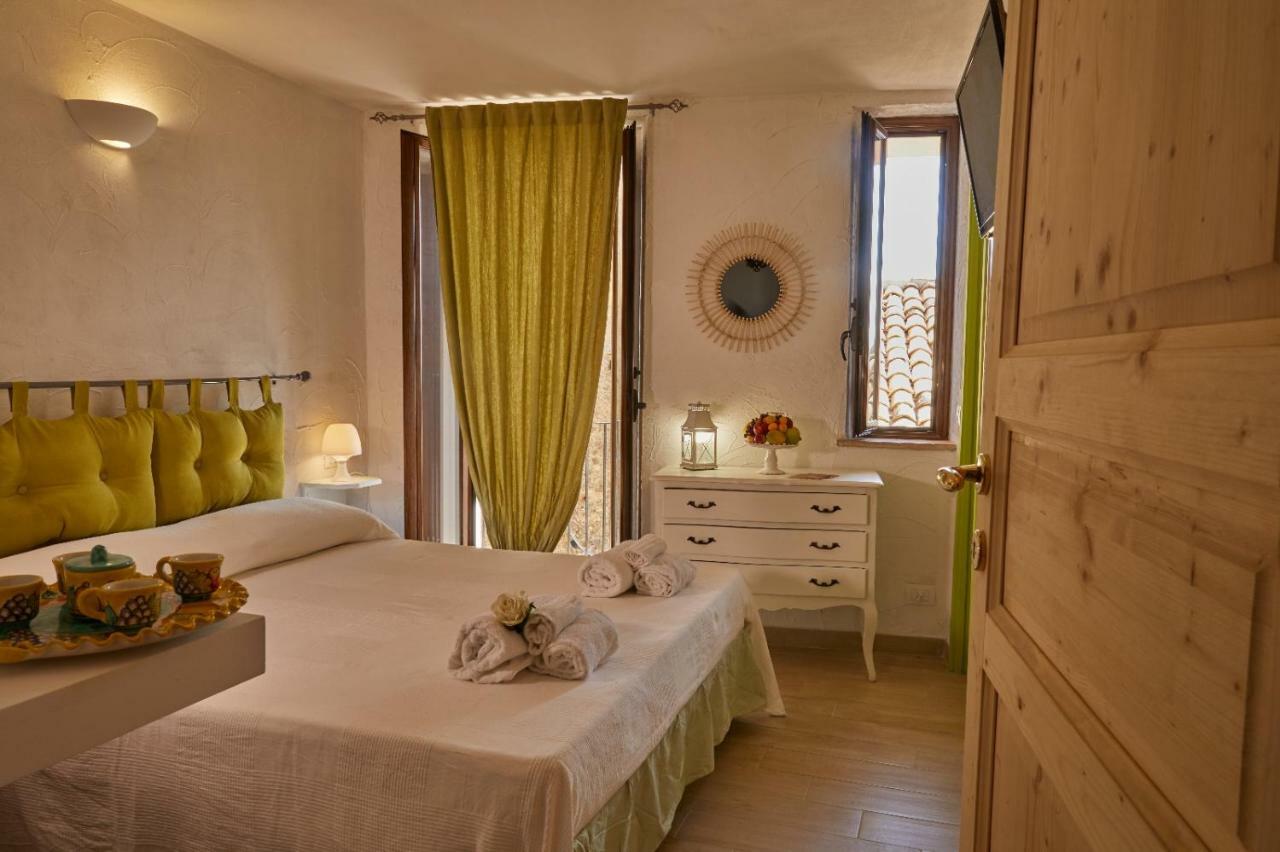 Perla Del Borgo Bed And Breakfast 圣卡泰里纳德洛约尼奥 外观 照片
